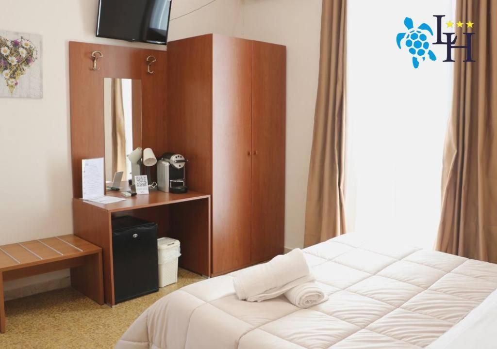 Hotel Lora Rda Luxury ボルディゲーラ エクステリア 写真