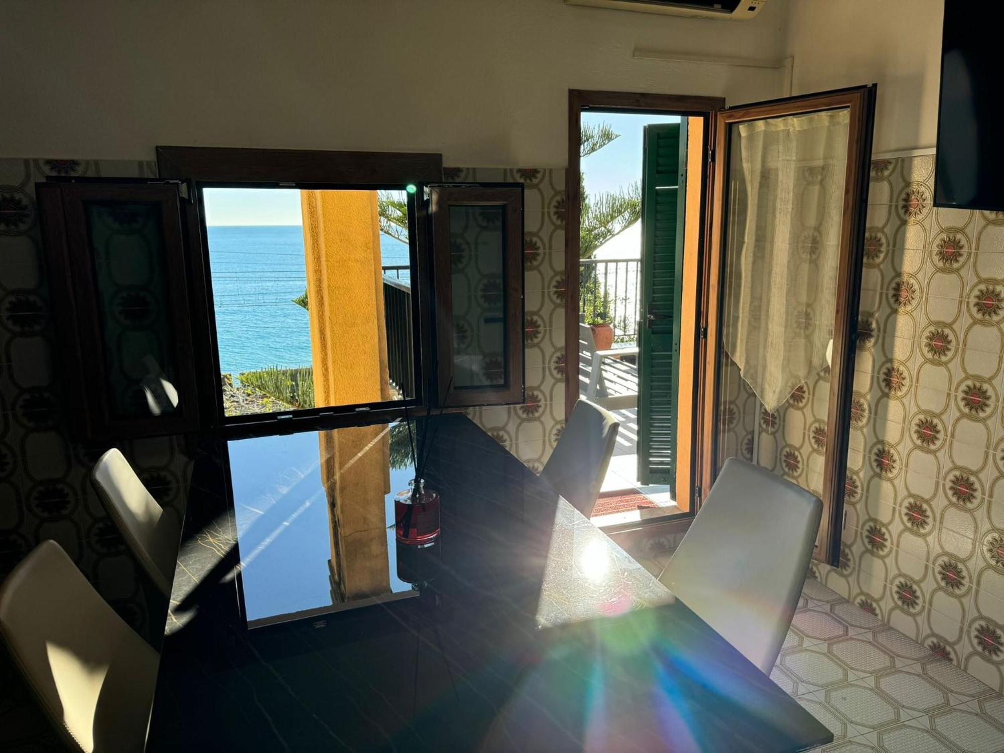 Hotel Lora Rda Luxury ボルディゲーラ エクステリア 写真