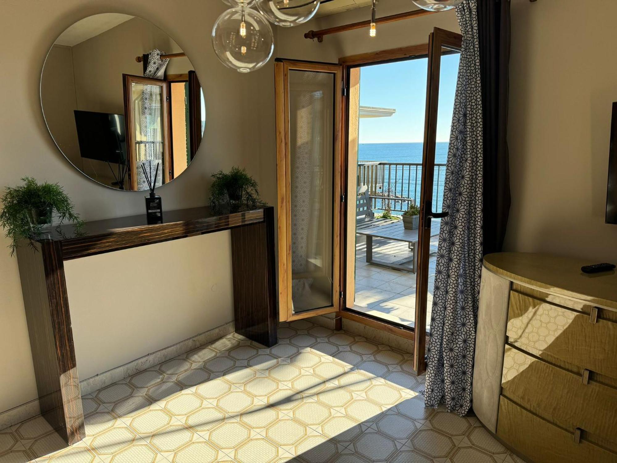 Hotel Lora Rda Luxury ボルディゲーラ エクステリア 写真